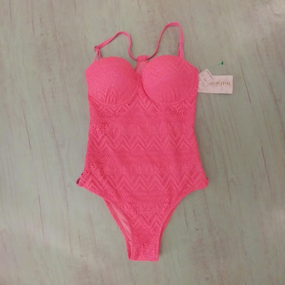 TiniBikini Swimwear Lipstick Pink  Size Small NWT